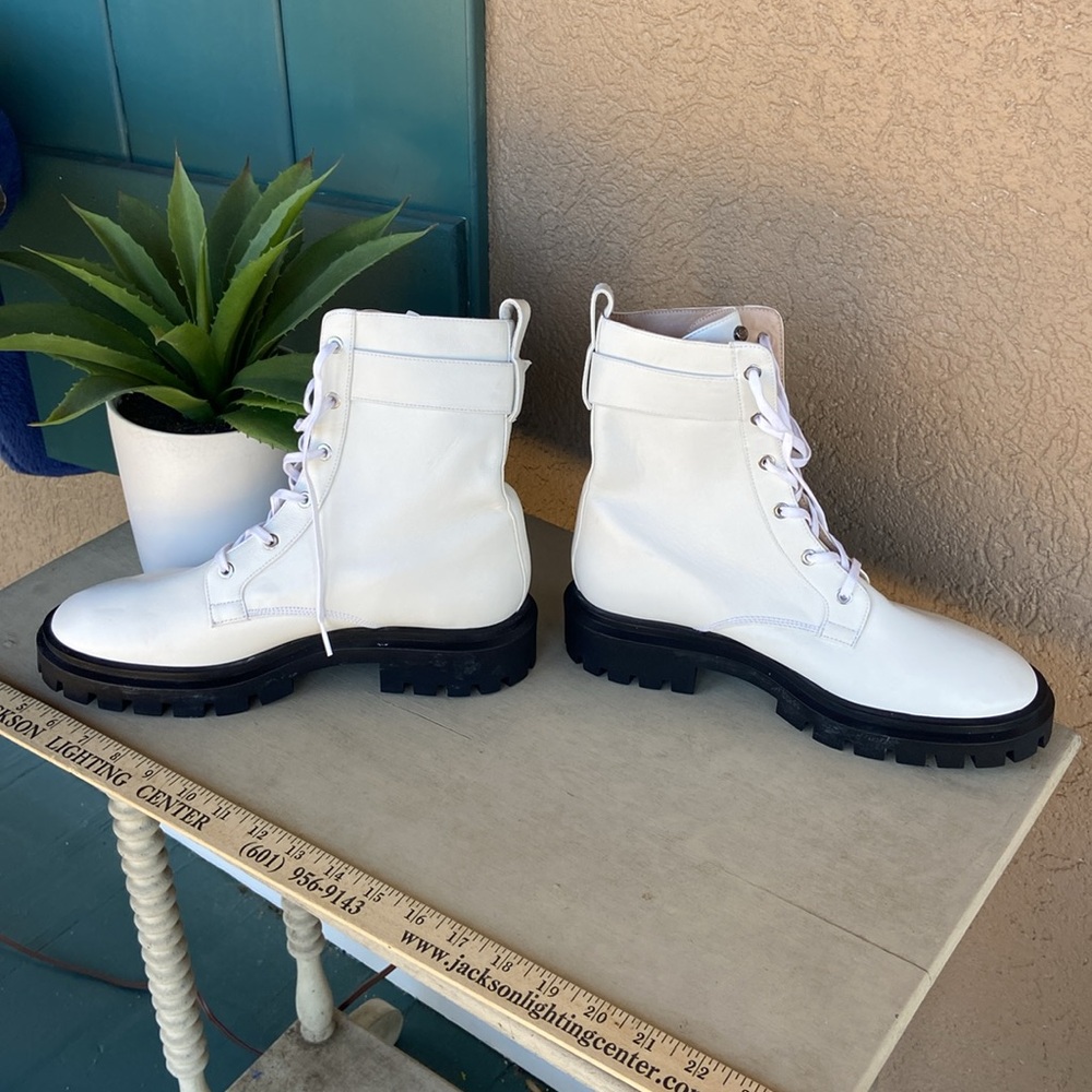 Stuart Weizman White Ultra Lug Buckle Combat Lace up Boots. 9B - Picture 9 of 11